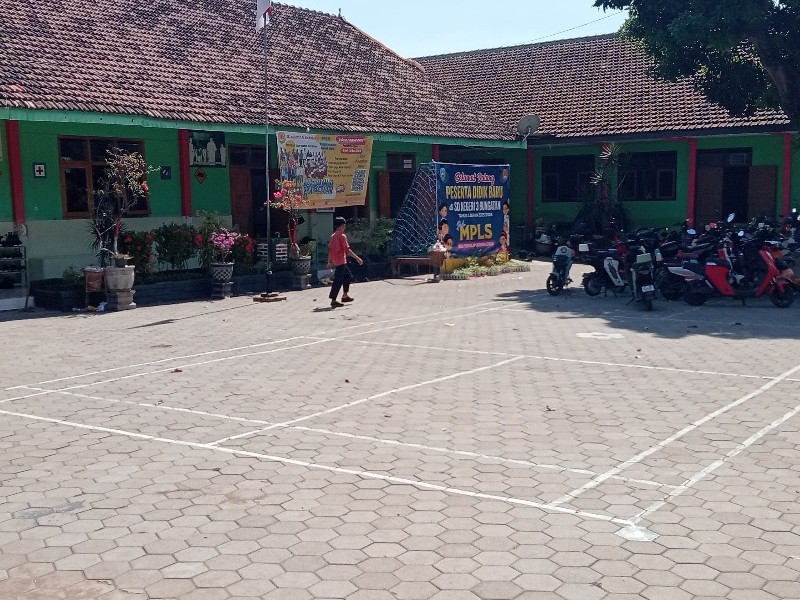 Halaman Sekolah